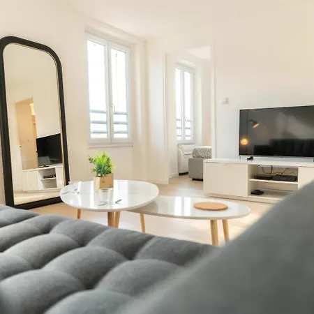 Apartment Fc Beau Et Spacieux 2p En Plein Coeur De